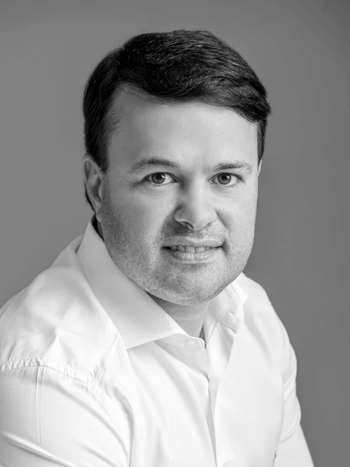 Dr. Fabrício Silva Simões